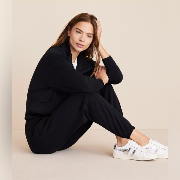 Lou & Grey NEW Scubasoft Joggers Black VIRAL SOFT Pockets Women’s Sz XXS Petite - Picture 3 of 3